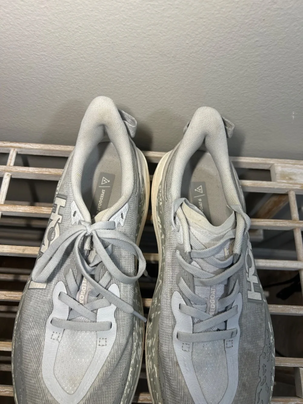 Hoka One One Speedgoat 6 Gray Trail Women’s Running Sneaker Shoes Size 8.5
